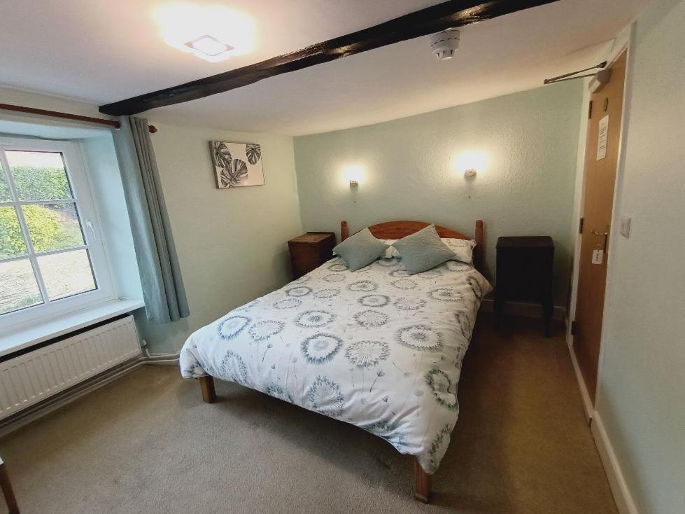 The Harp Inn Glasbury 外观 照片