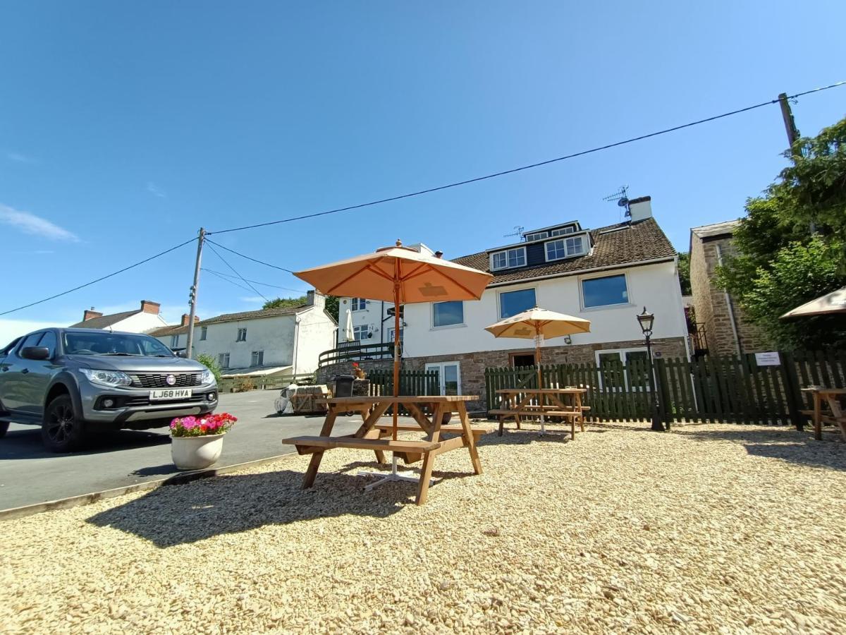 The Harp Inn Glasbury 外观 照片