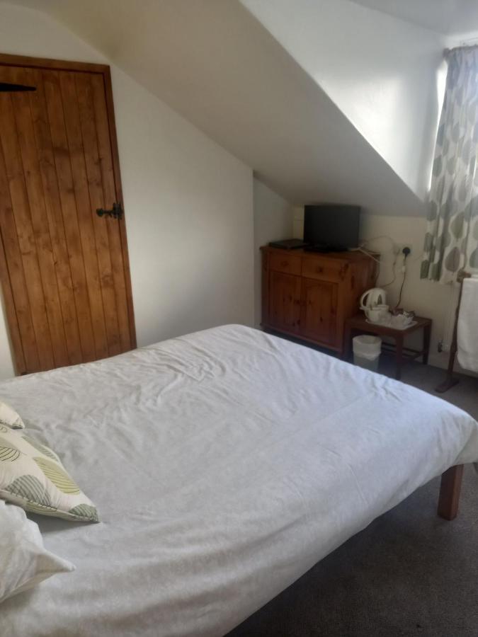 The Harp Inn Glasbury 外观 照片
